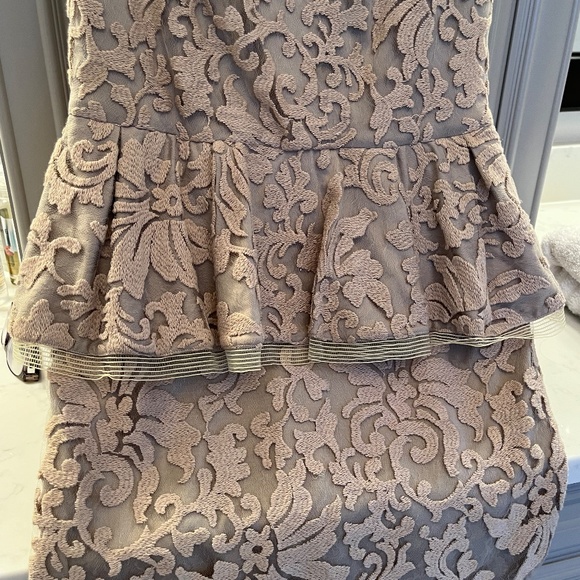 Tadashi Shoji Cream/Tan Peplum Dress size 2 - Picture 2 of 5